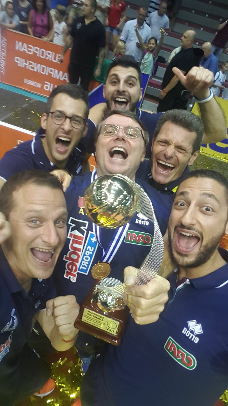 Pasquale d'Aniello festeggia la vittoria dell'Europeo