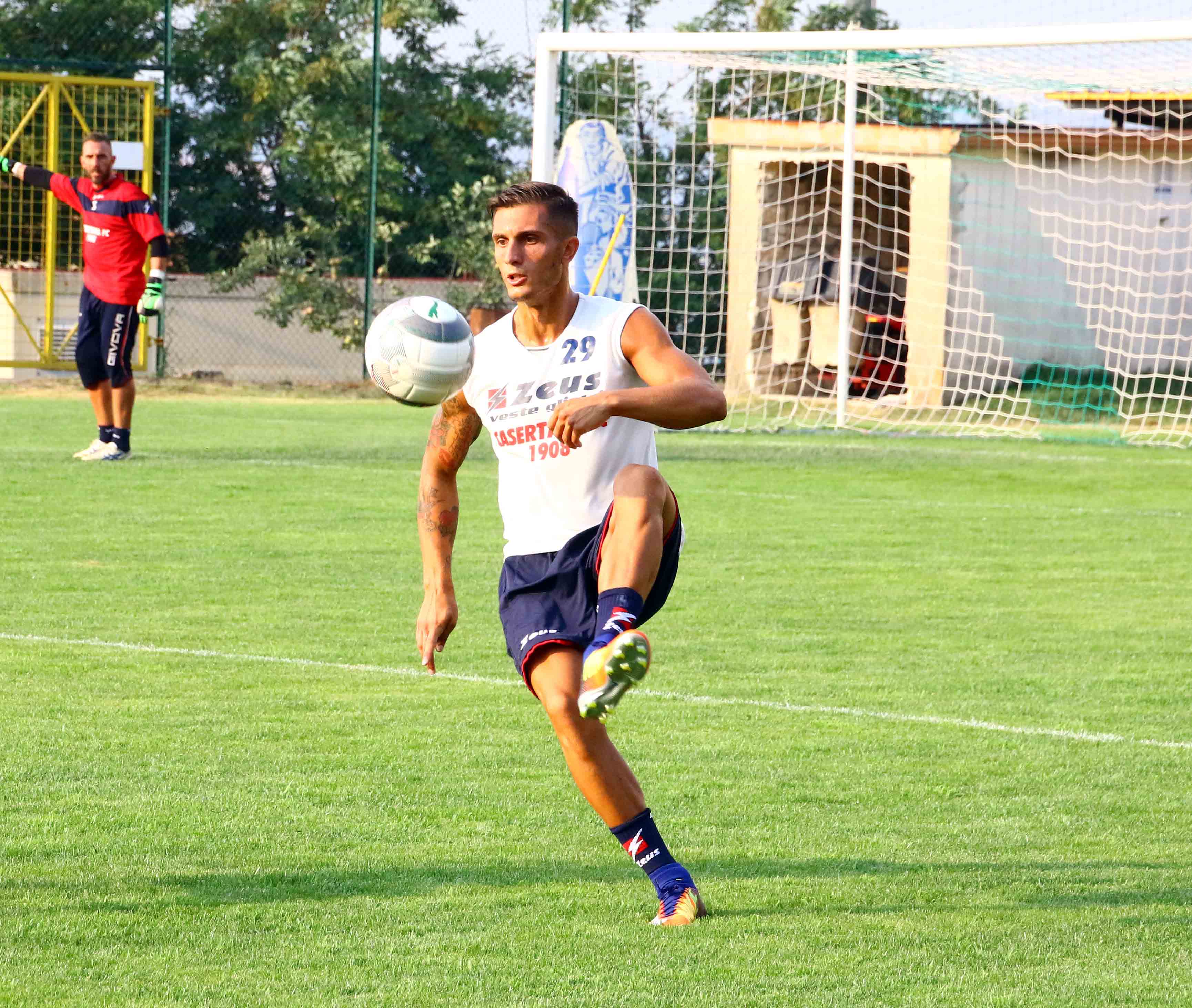 La Casertana riporta il talento Marco Ferrara in Italia: “Ho tanta voglia di affermarmi”