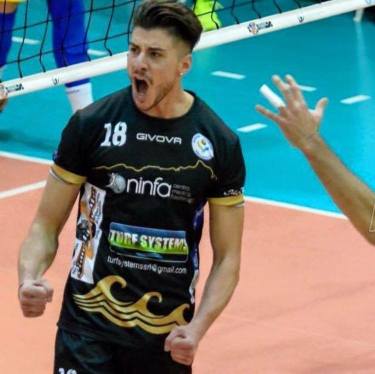 Nuovo rinforzo per la Romeo Normanna, arriva il ‘martello’ Mandolini: “Ad Aversa per vincere”