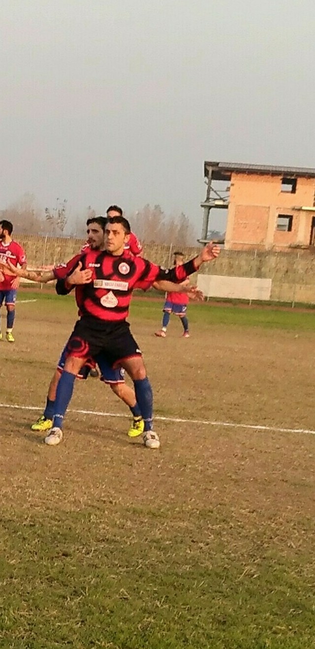 Villa di Briano, saluta l’attaccante Francesco Bottigliero