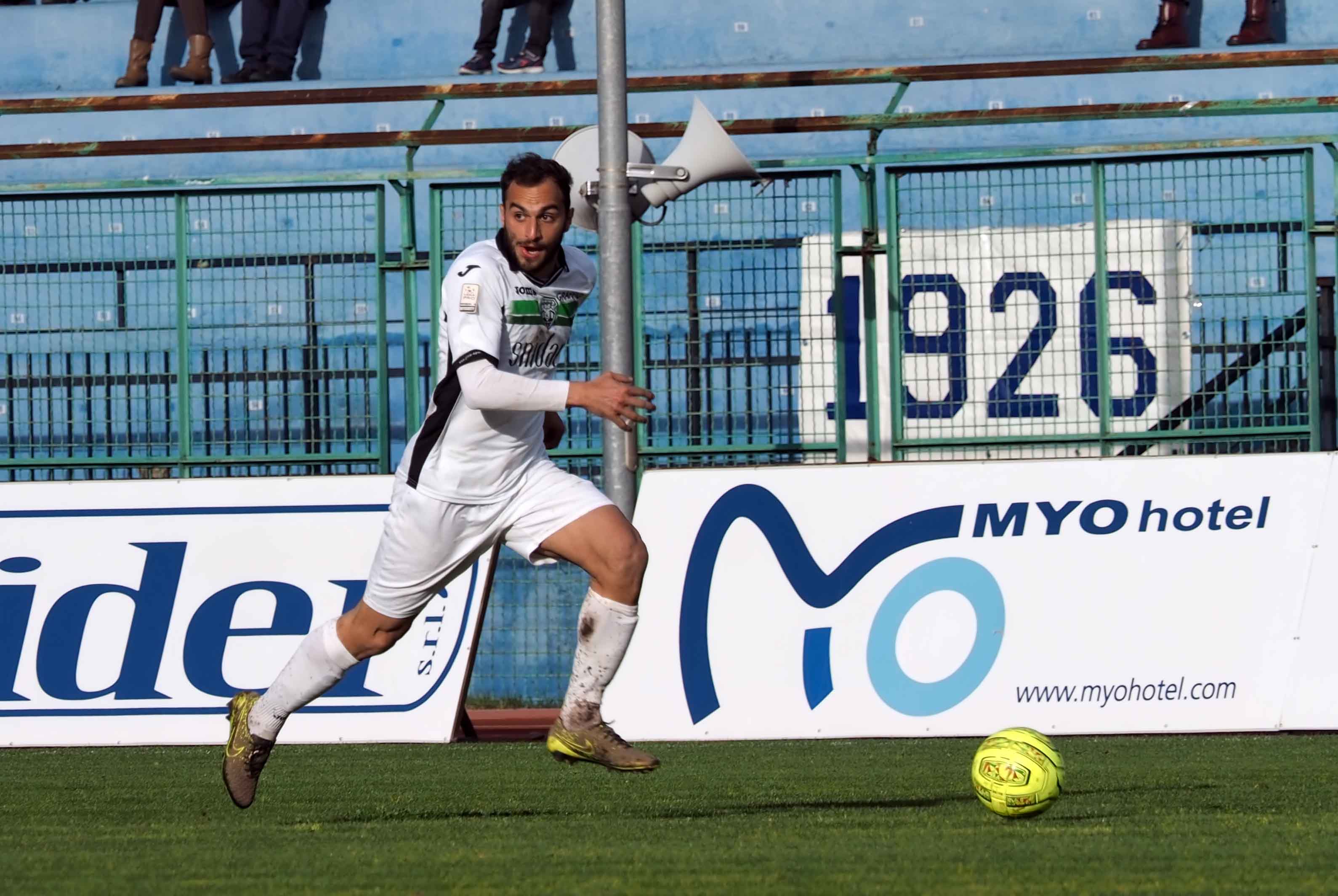 La Casertana prepara tre colpi: scelto l’attaccante e un mancino esterno
