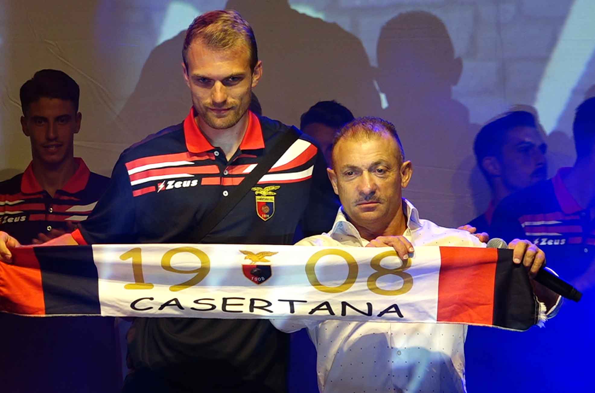 VIDEO – D’Agostino presenta Polak e i tifosi si esaltano: “Sono venuto qui per vincere e divertirci”