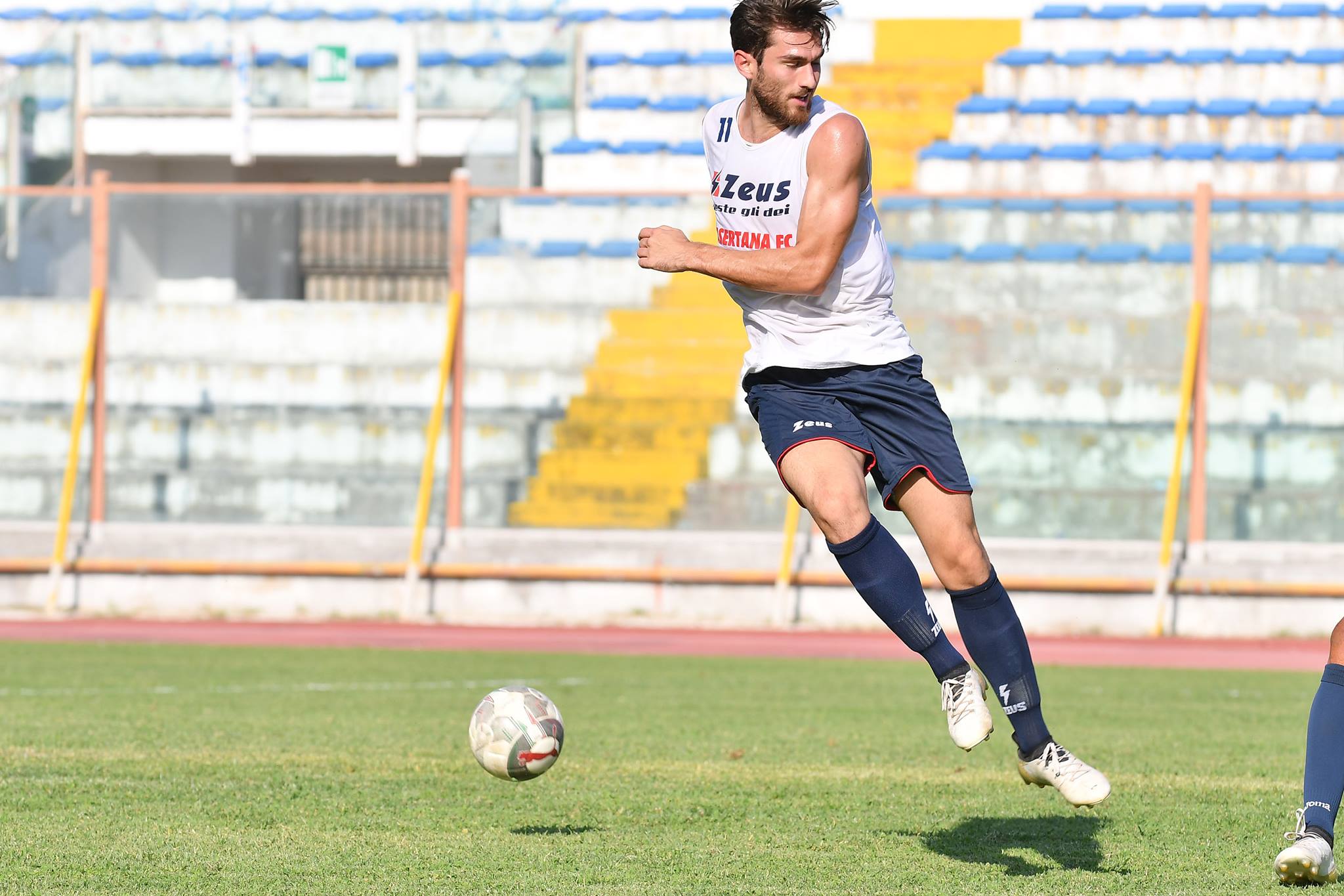 Padovan in gol contro l'Afragolese (Foto Giuseppe Scialla)