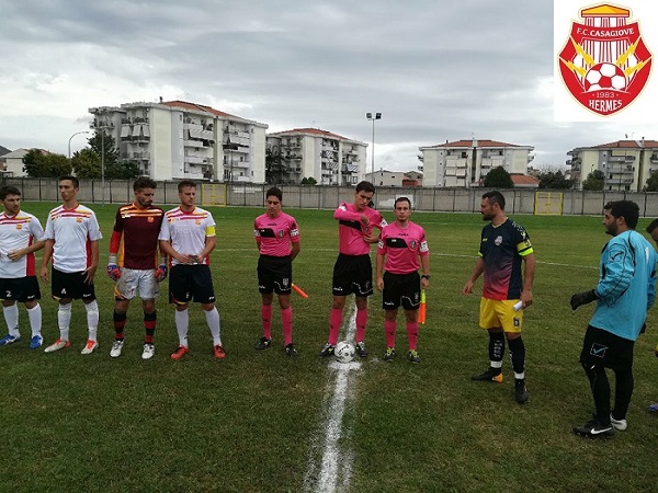 Inizio di partita tra Hermes Casagiove e Puglianello (foto Ufficio Stampa A.S.D. Hermes F.C. Casagiove)