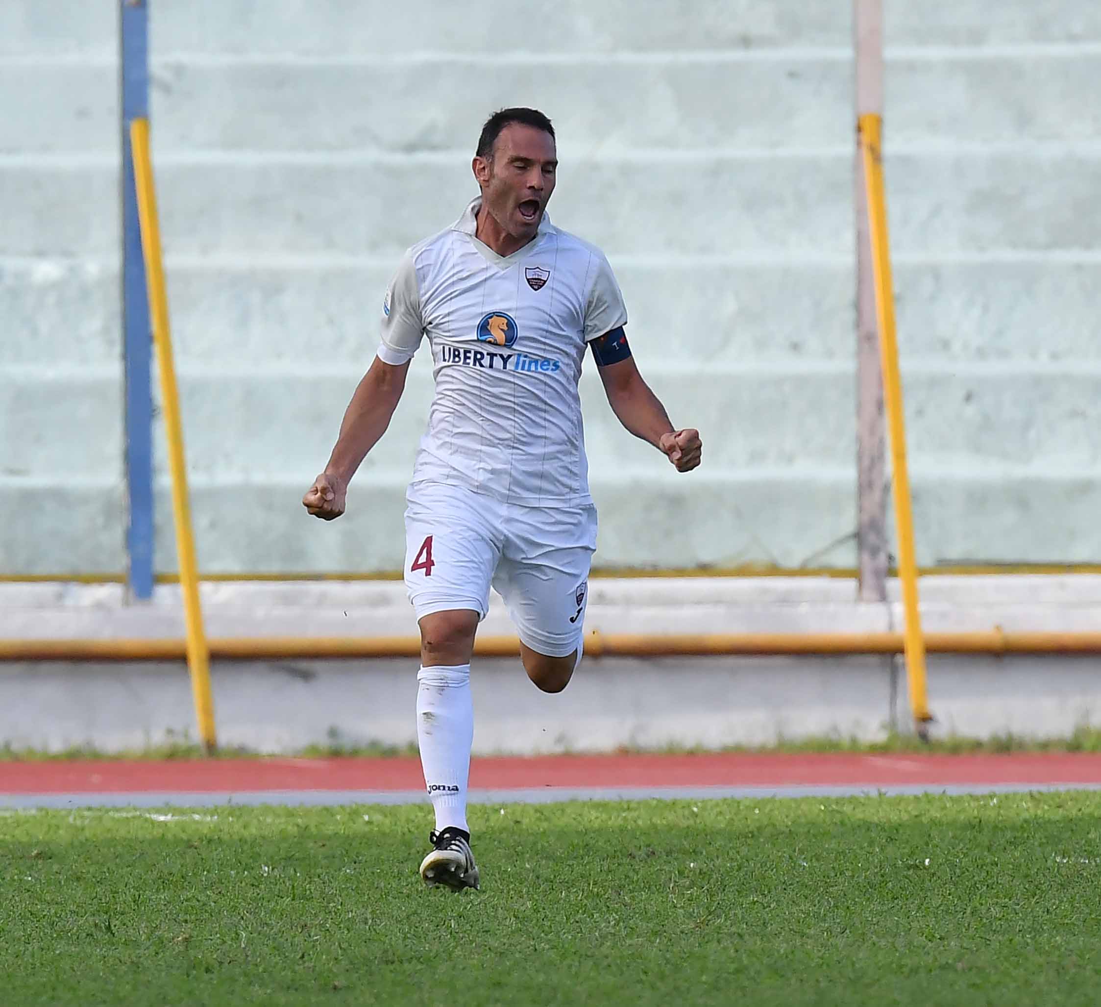 Pagliarulo in gol contro la Juve Stabia (FOTO SCIALLA)