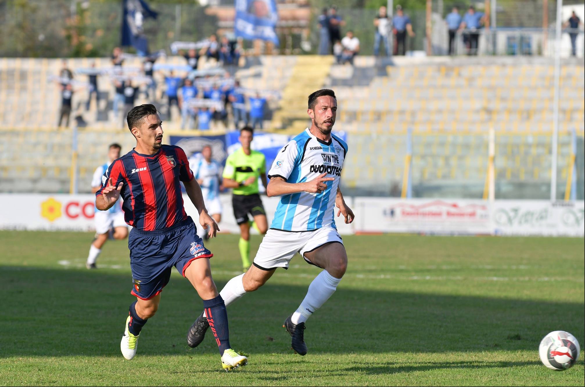 Rainone in azione contro la Virtus Francavilla (Foto Giuseppe Scialla)