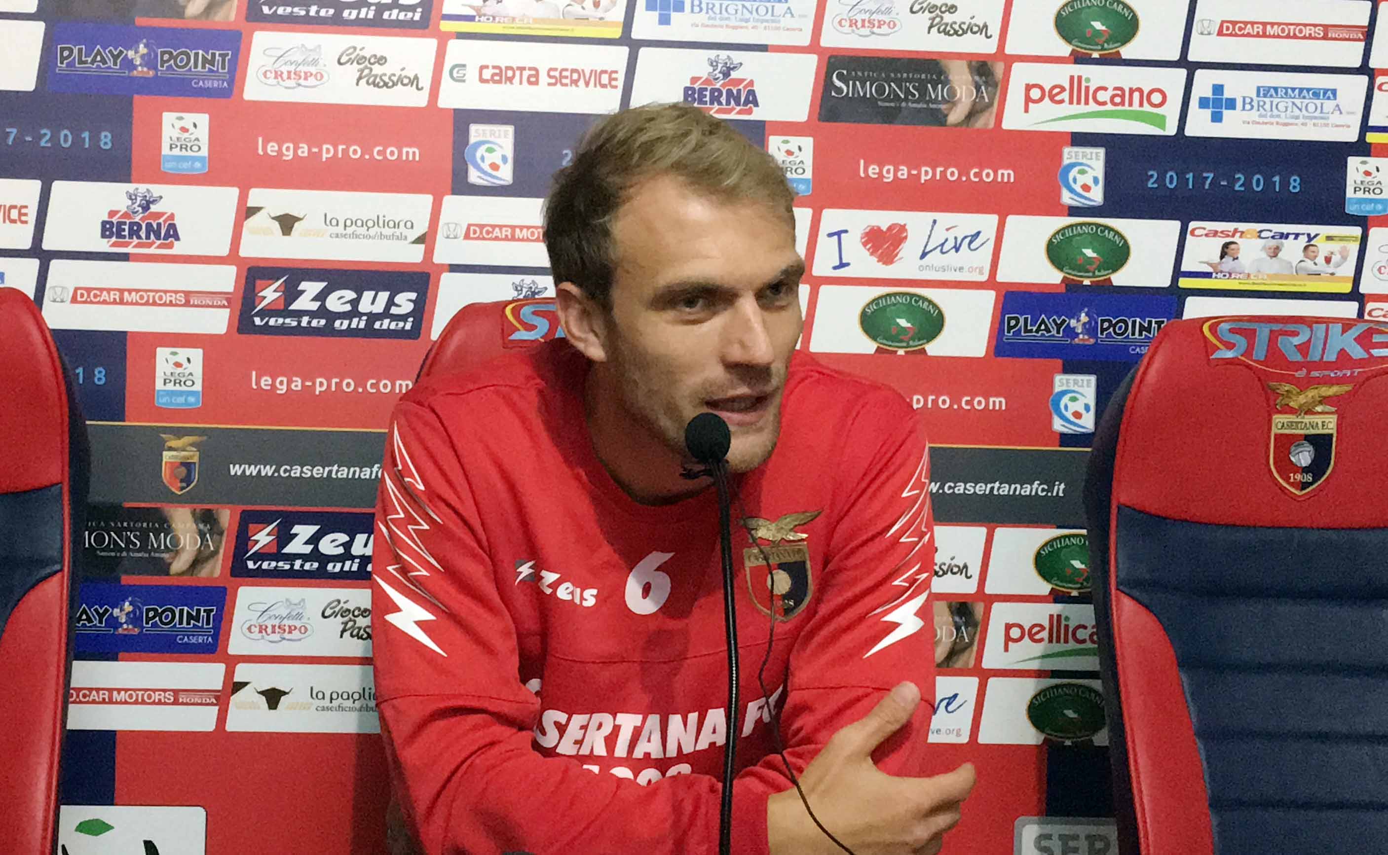 VIDEO – La Casertana cerca la svolta, Polak: “In carriera mai avuto un avvio di stagione così. Inutile guardare la classifica pensiamo solo a uscire da questo momento no”