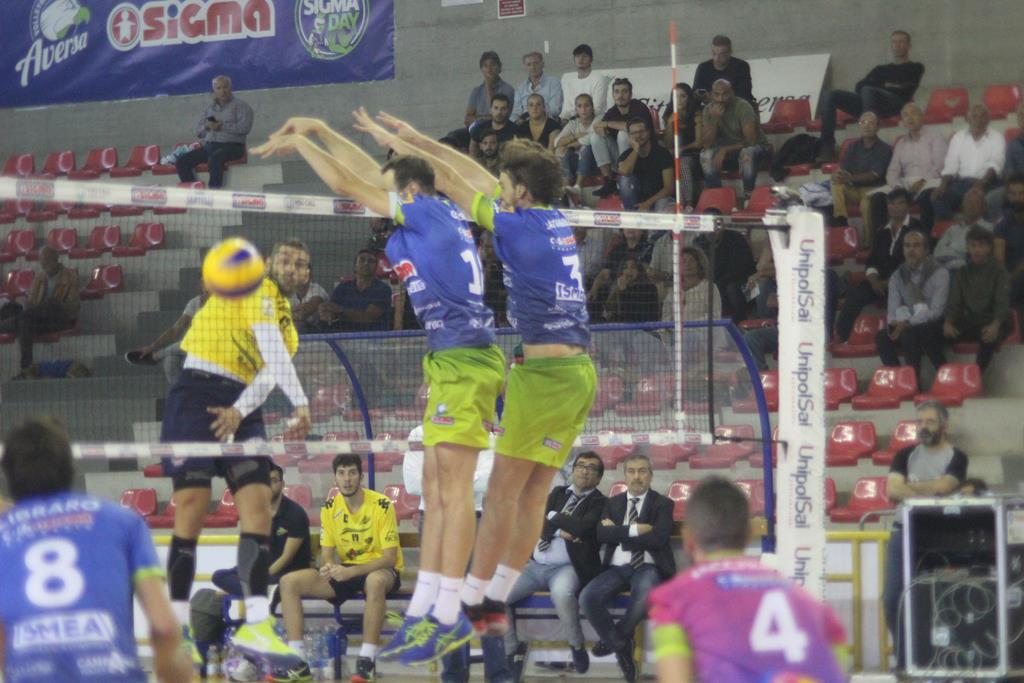 Una notte da sogno: la Sigma Aversa batte il Castellana e vola subito in vetta alla classifica