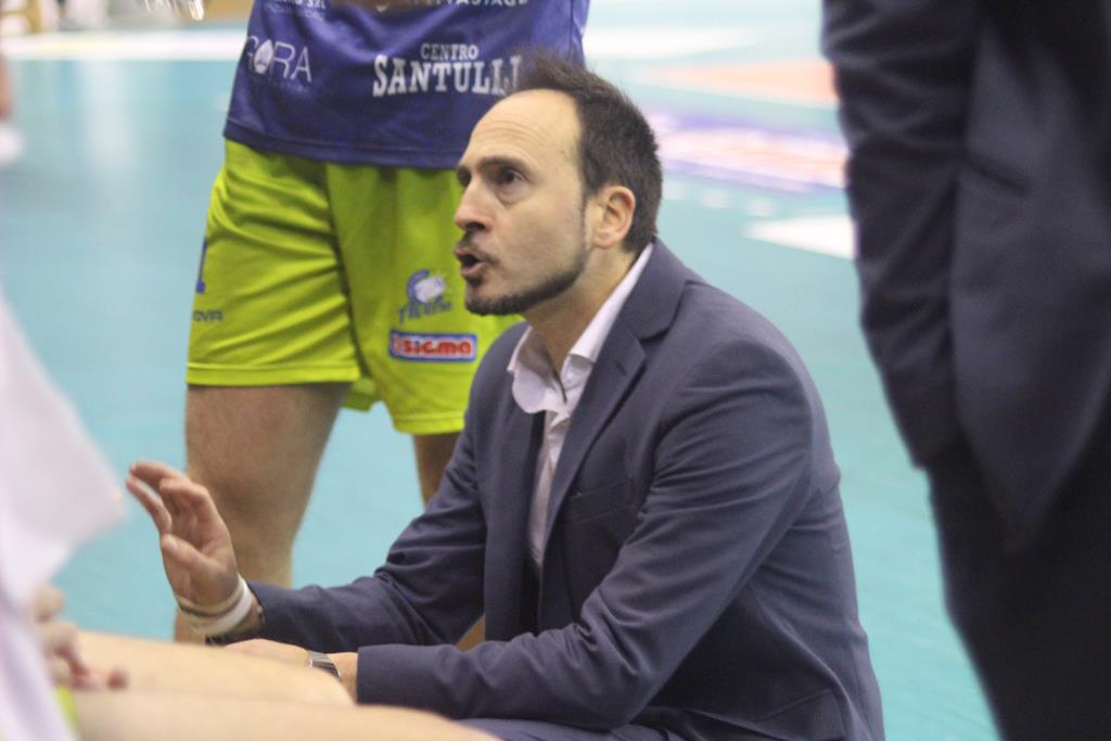 Sigma Aversa, coach Bosco ha un importante obiettivo: “Dedichiamo la vittoria a Rolando Di Meo”