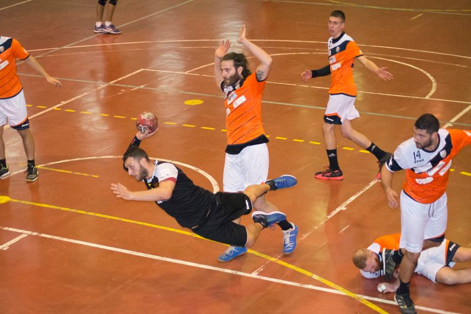 La Genesis Mobile Atellana vuole i tre punti contro l’Esperanto Fondi, Calcagno: “Siamo favoriti ma sarà un match delicato”