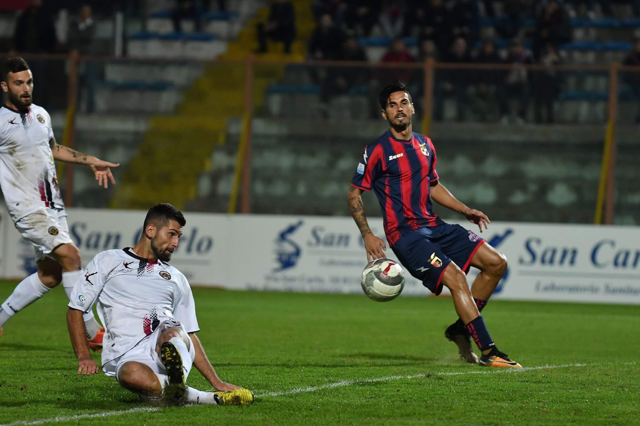 Le pagelle di Casertana-Reggina: difesa impenetrabile, l’attacco continua a fare molto poco