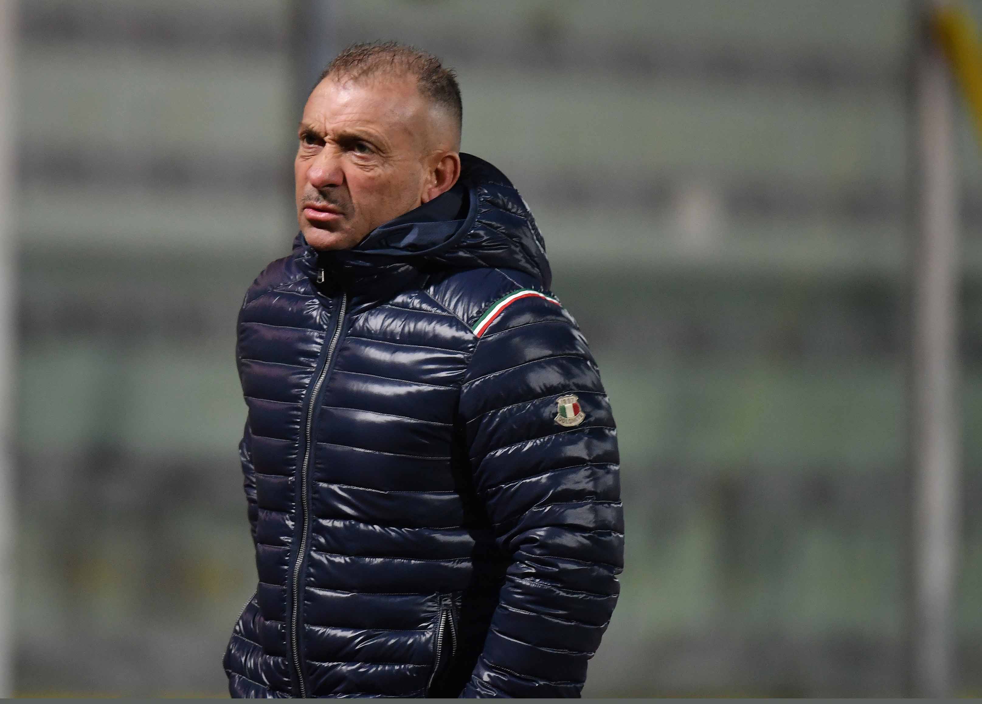 Casertana in crisi, il presidente D’agostino prova a tenere tutti uniti: “Chi chiede le dimissioni di D’Angelo e Martone non vuole bene al club. A gennaio pronti a intervenire sul mercato”