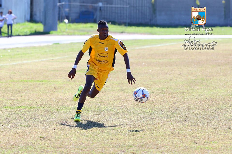 Gli occhi di gioia della scheggia Traorè: “L’Albanova è la mia famiglia. Scappato dall’Africa sul barcone, dico grazie all’Italia”