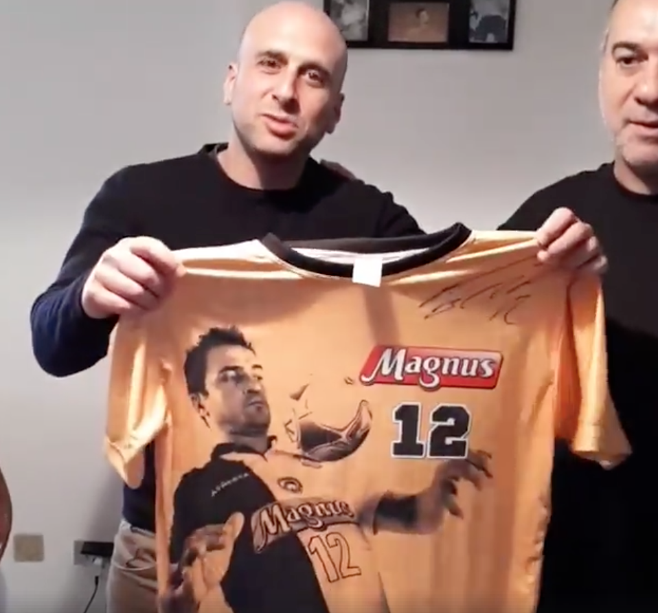 Per i Giovani Rossoblù Caserta arriva un regalo speciale: la maglia di Falcao, il più forte giocatore di calcio a 5 di sempre