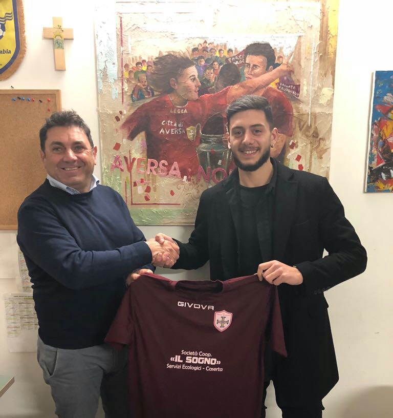 Colpaccio last minute dell’Aversa Normanna: arriva un rinforzo in attacco dalla Casertana
