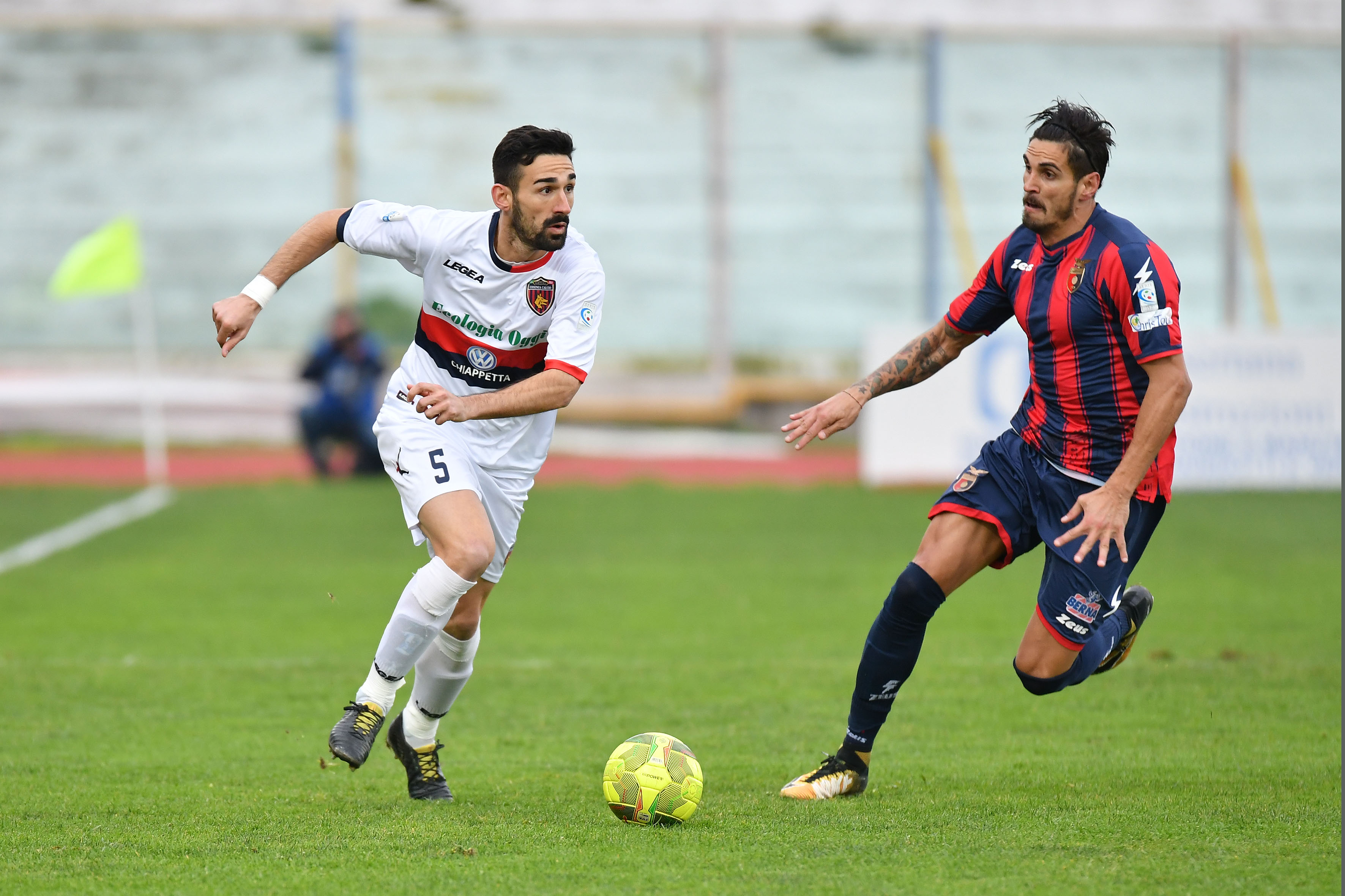 Idda e Alfageme protagonisti sul gol dell'argentino (Foto Giuseppe Scialla)