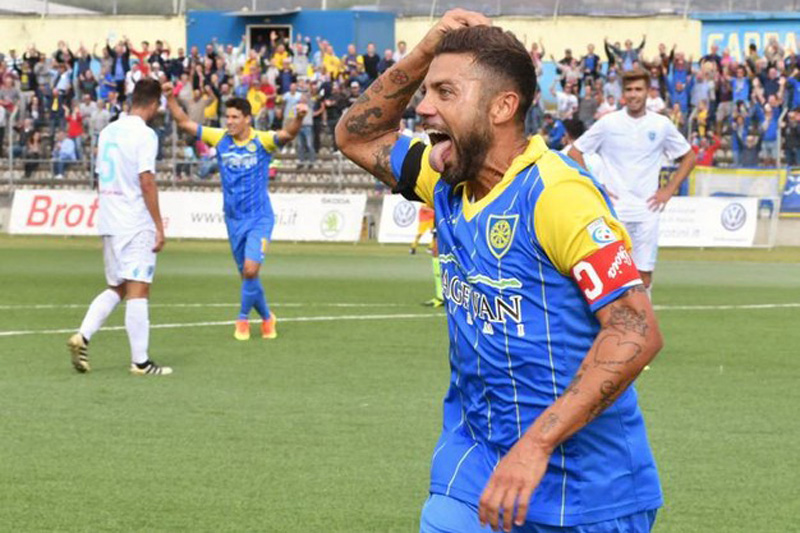 Dodicesima puntata di TARGATO CE. Tavano spezza l’incantesimo, Ciano sforna assist a raffica, Crispino abbassa la saracinesca