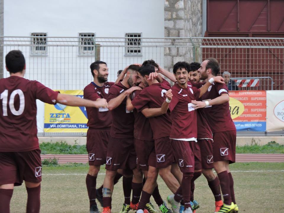 Mondragone, è un attacco formato extralarge. La cooperativa del goal sogna i play-off