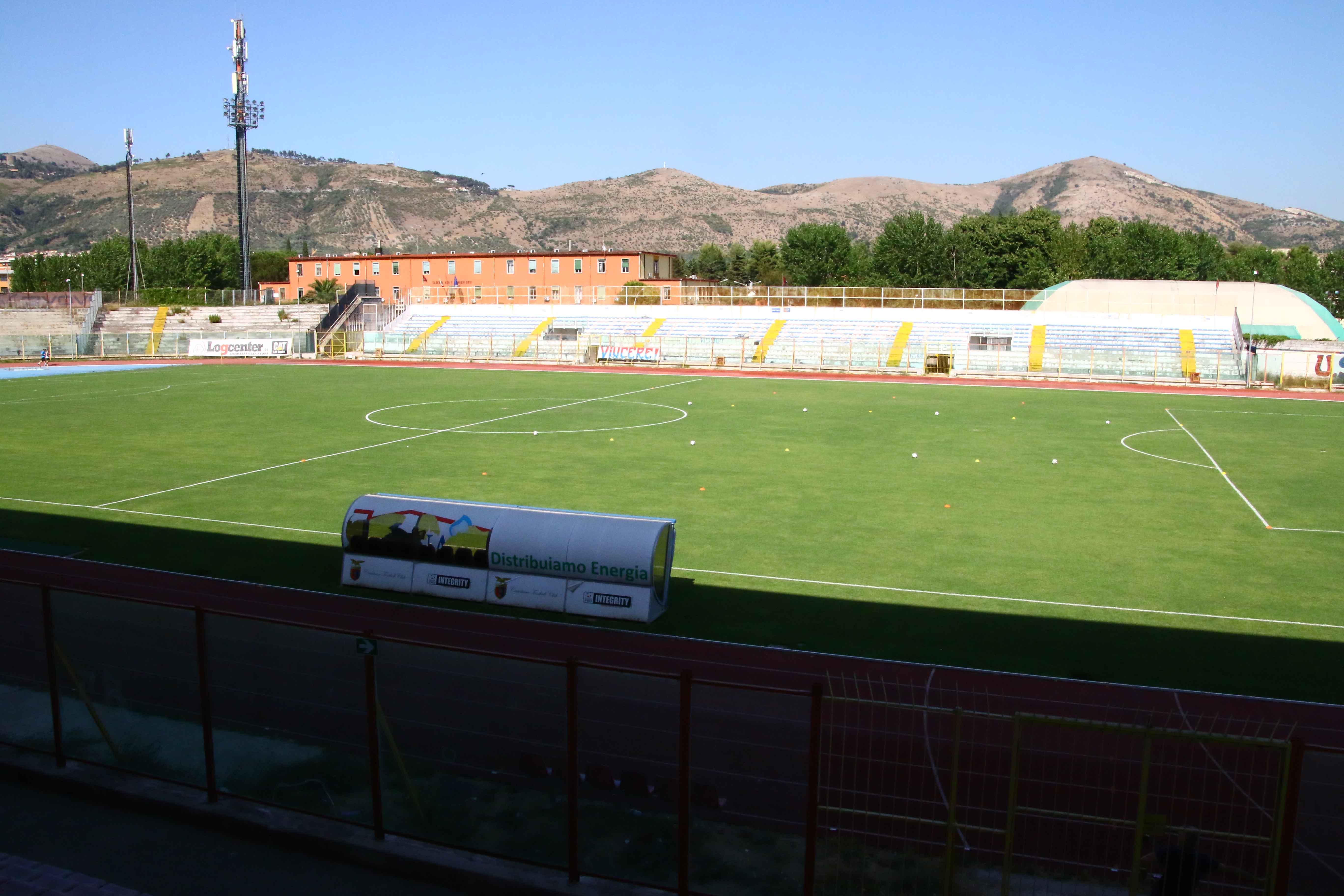 Lo stadio Pinto pronto a rifarsi il look, l’Assessore Pontillo: “Con i fondi per le Universiadi nuova tribuna e via la curva sud. E col Coni…”