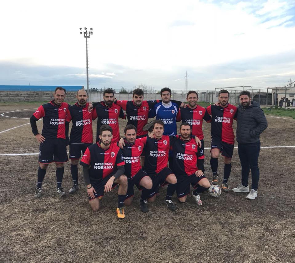 La Sanciprianese tiene aperto il campionato: al “Comunale” contro la capolista Carinaro finisce in parità