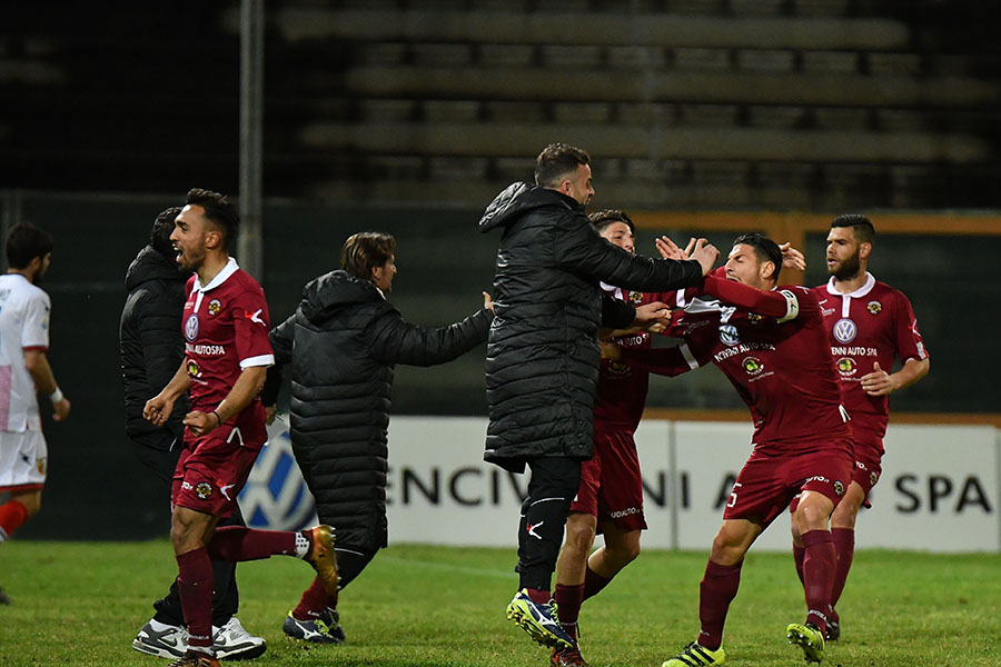 Casertana stavolta la Calabria è amara ma che regali alla Reggina!
