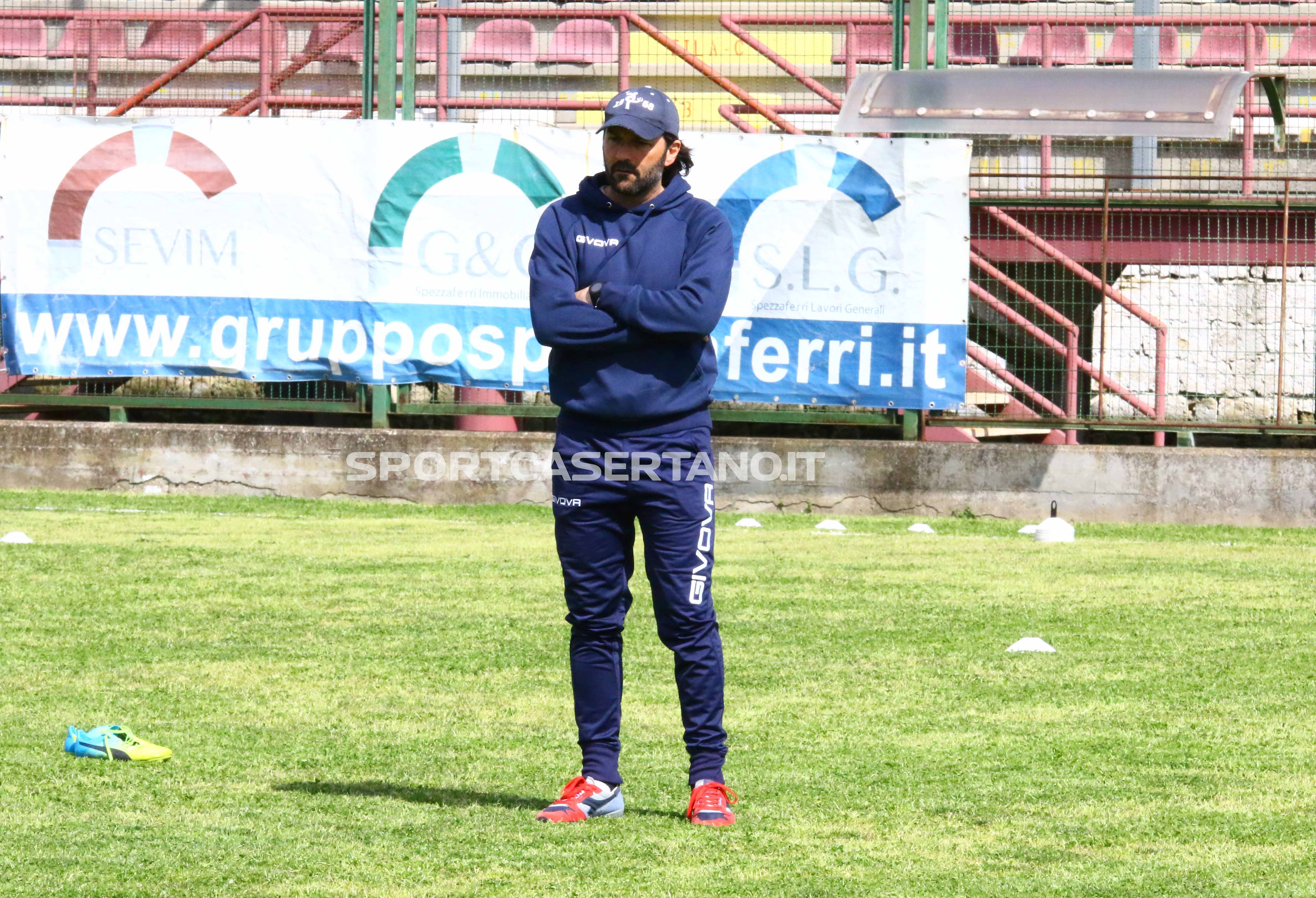 Per l’Aversa brutta sconfitta casalinga, Marasco: “Irregolare il secondo gol della Sarnese. Gli errori arbitrali pesano come un macigno ma non molliamo”