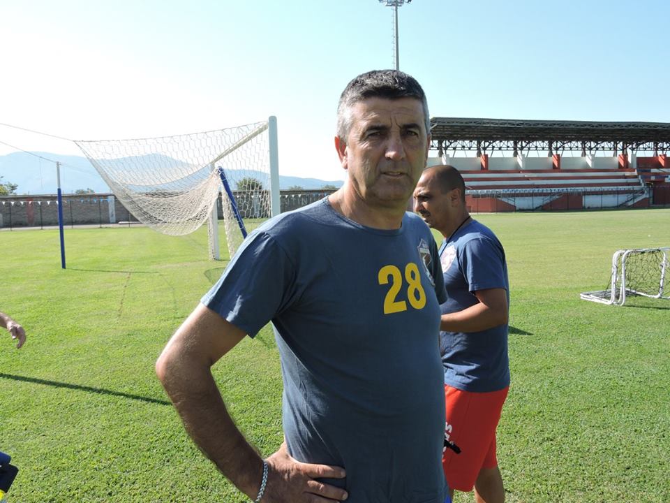 Il vice allenatore Alfonso Somma del Mondragone (foto Mario Fantaccione)