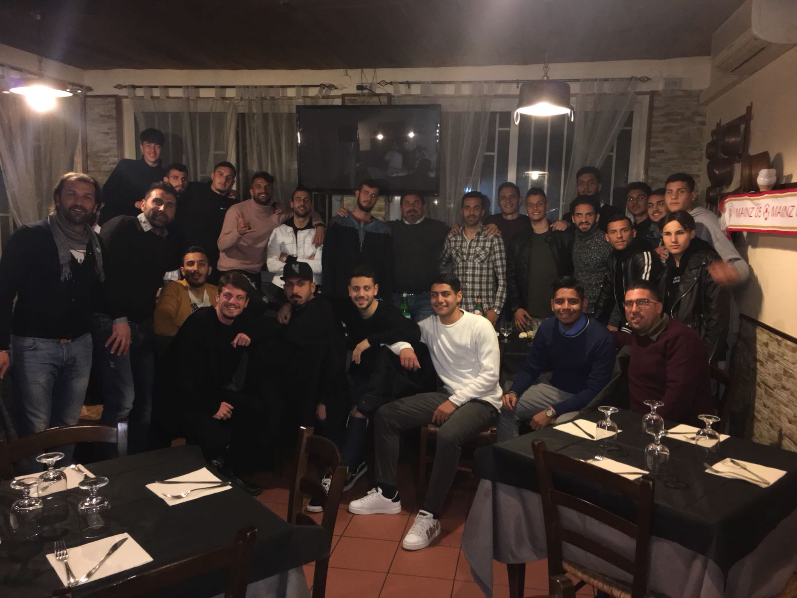 Corvino pensa alla salvezza e porta la squadra a cena ma il suo futuro sembra lontano da Aversa