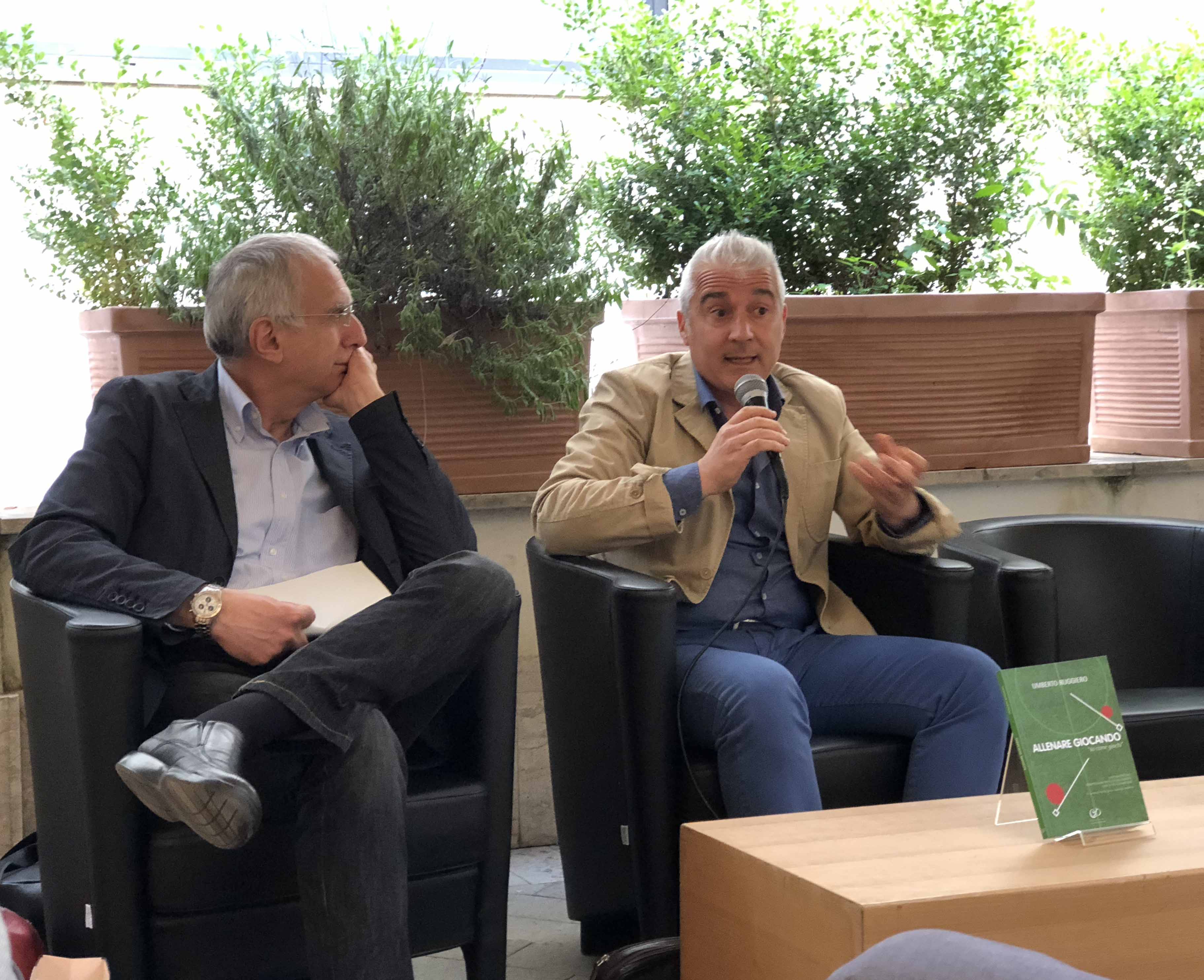 VIDEO – Presentato il libro ‘Allenare giocando’, l’intervista all’autore Umberto Ruggiero