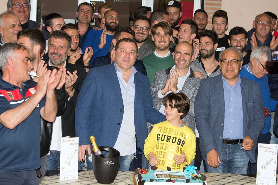 Grande entusiasmo in casa Villa Literno. Il sindaco Tamburrino: “Orgogliosi di questa squadra, adesso uniti per l’Eccellenza. Amministrazione Comunale da sempre attenta alle sorti dei colori biancorossi”