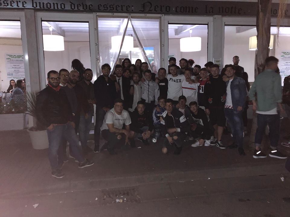 Le associazioni di Villa Literno unite dai colori biancorossi: pronta una coreografia per la super sfida play-off alla Virtus Goti