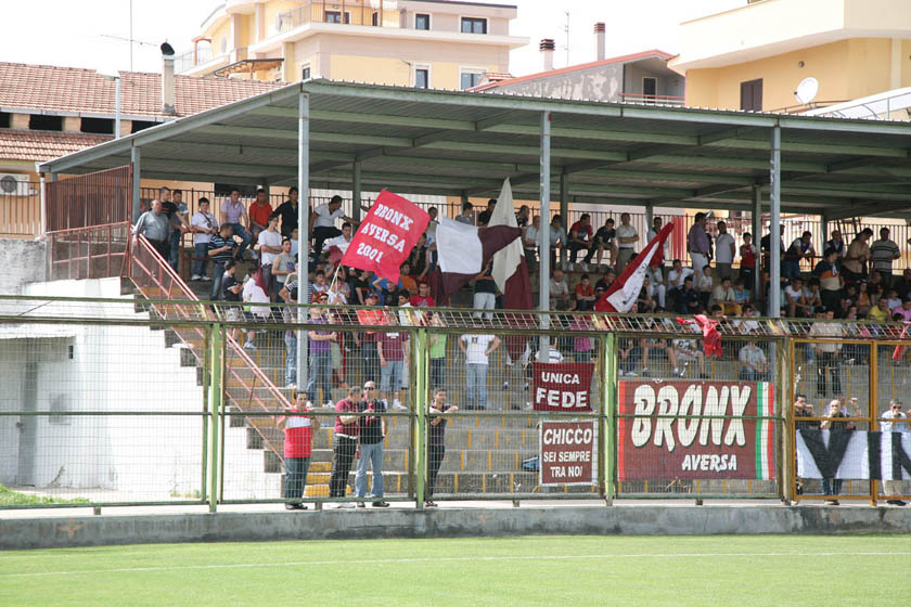 All’Aversa serve almeno un punto per i playout, i tifosi mandano un chiaro messaggio ai presidenti