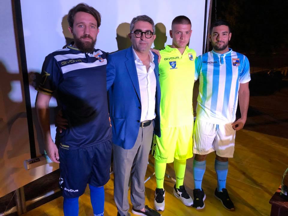 L’Albanova si presenta ai tifosi: svelate le nuove divise ufficiali