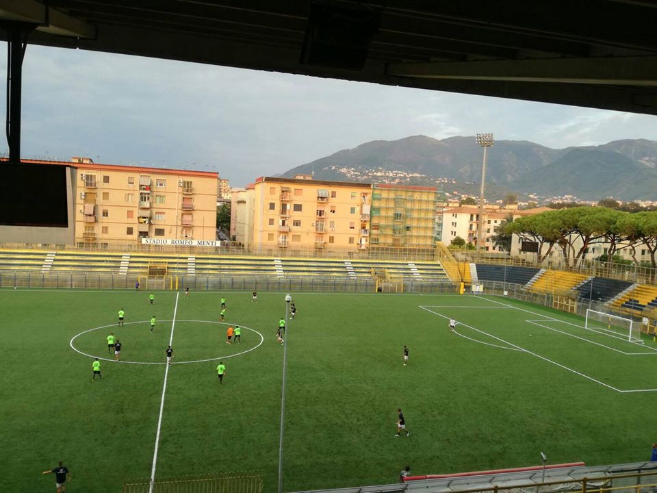 L’Albanova spaventa la Juve Stabia nel primo tempo (annullato un goal regolare a Simonetti), poi nella ripresa le Vespe dilagano