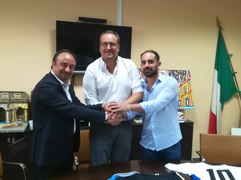 Inizia ufficialmente la nuova era del Gladiator. De Felice ed Aveta in coro: “Connubio vincente per il bene di un sodalizio storico. Ecco le nuove divise ufficiali”