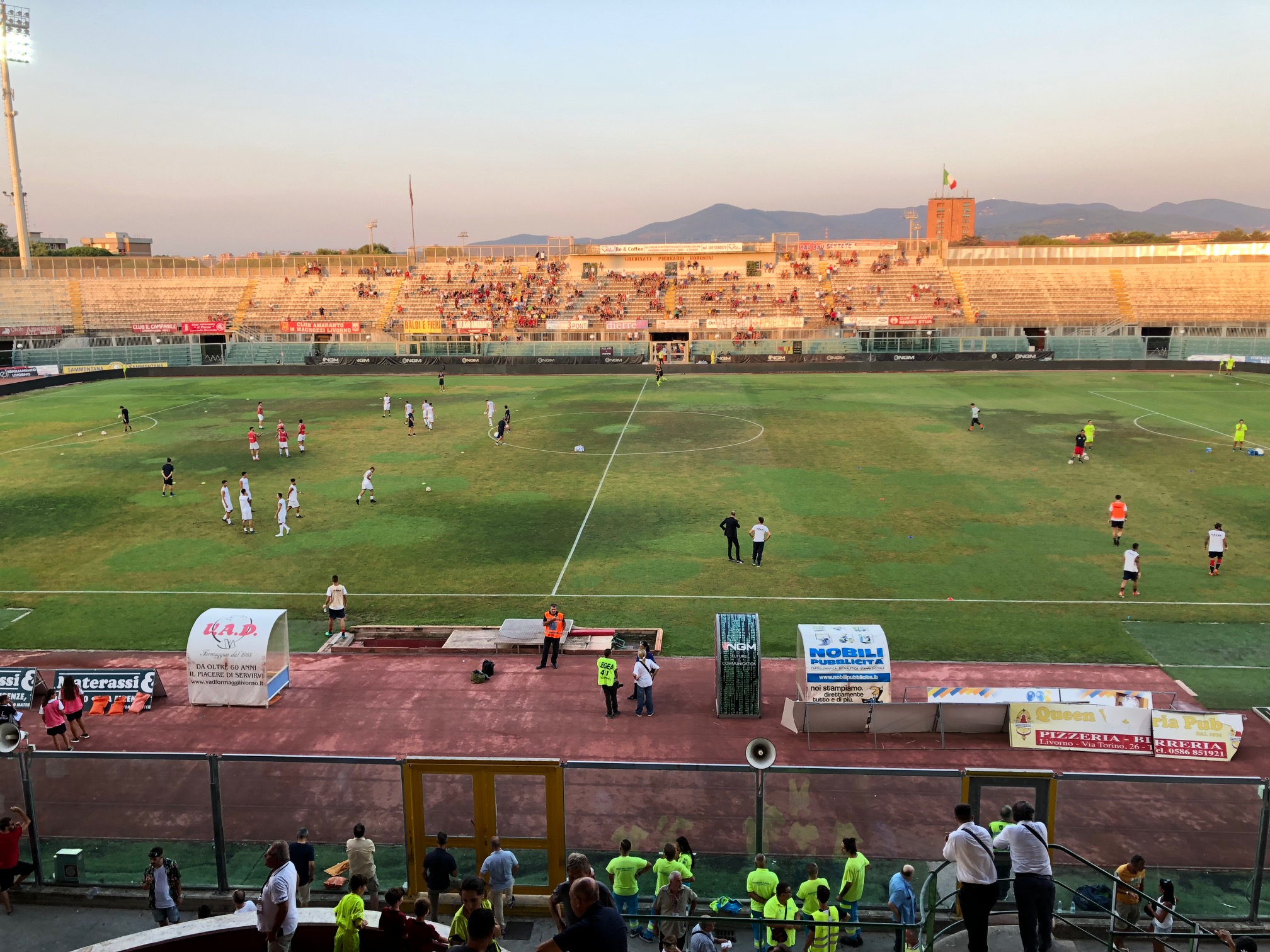 Le formazioni ufficiali di Livorno-Casertana: novità a centrocampo per i rossoblù
