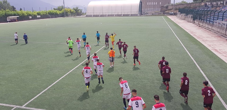 L’Aversa Normanna resiste alle offensive della Virtus Ottaviano: la qualificazione si deciderà al ritorno