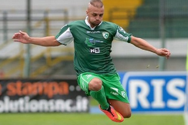 La Casertana non si ferma più e vuole essere la regina del mercato: Martone pronto a piazzare un altro colpaccio, in arrivo l’ennesimo top player