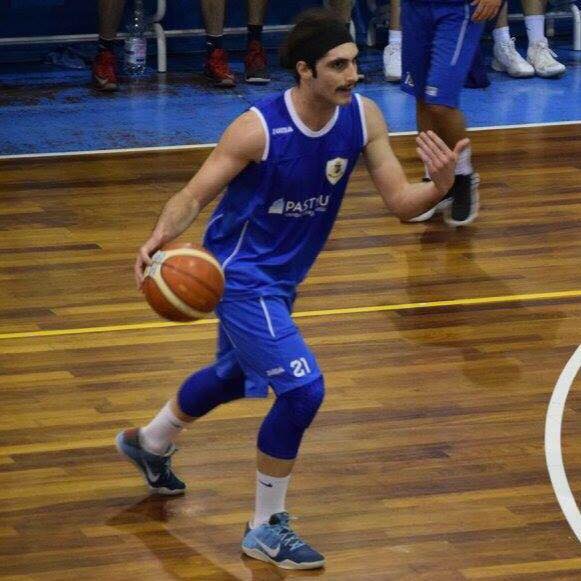 TRAGEDIA A PARETE. Muore nella notte un giovane cestista del Basket Parete