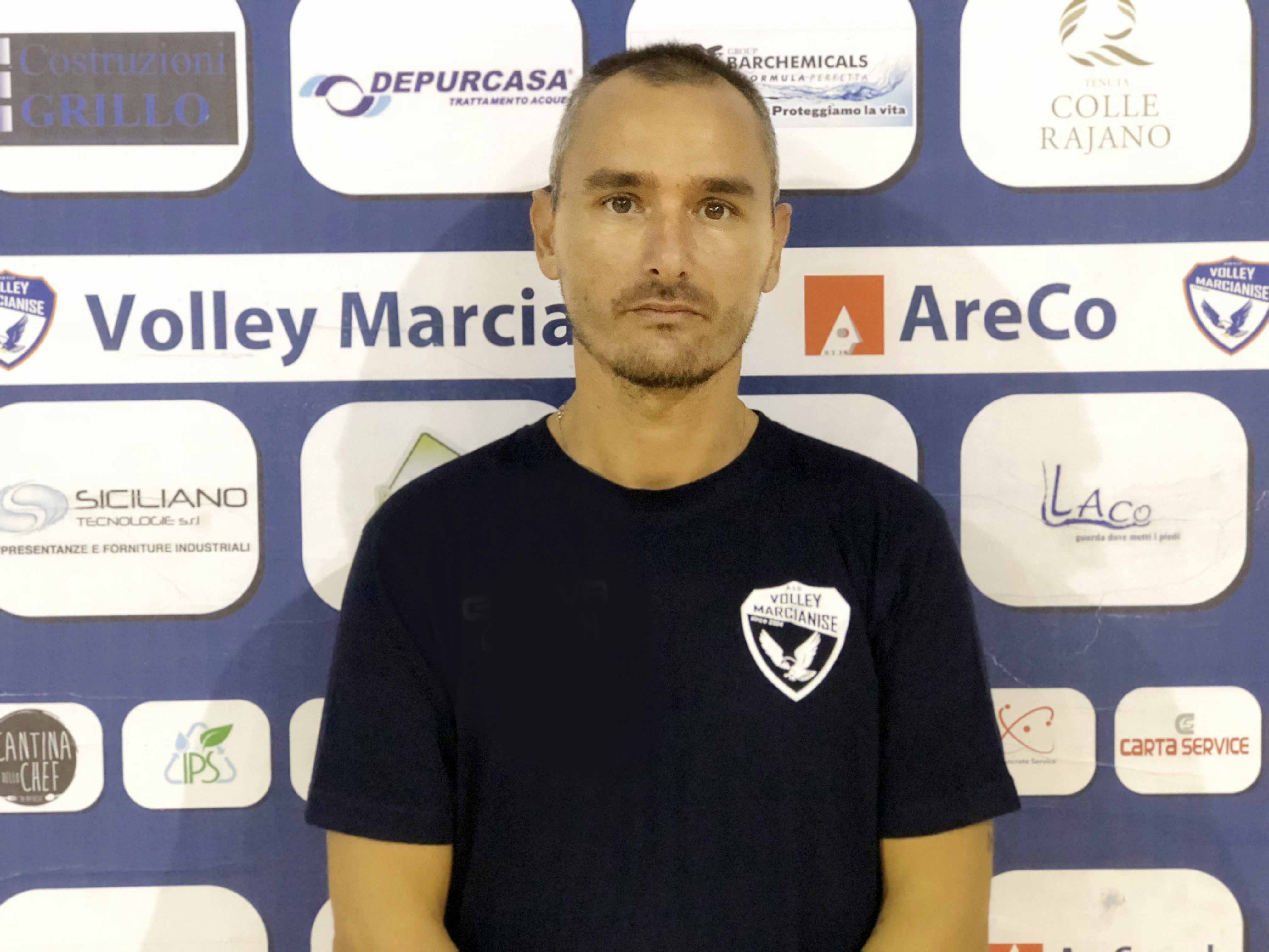 Lavoro intenso per il Volley Marcianise, coach Calabrese: “Stiamo rispettando la tabella di marcia. Obiettivi? Quest’anno non ci poniamo limiti”