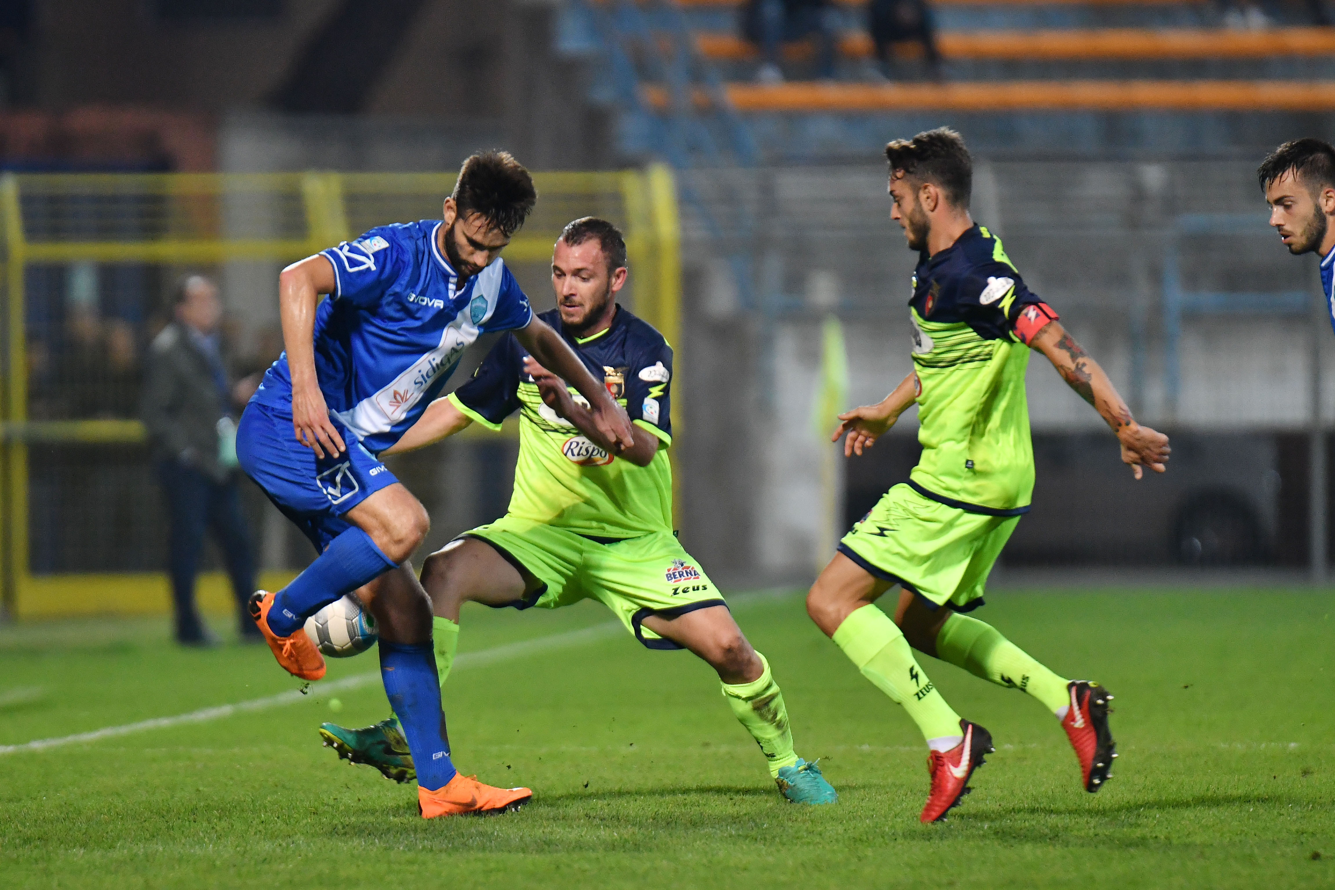 Ecco le formazioni ufficiali di Matera-Casertana: Fontana conferma l’undici base