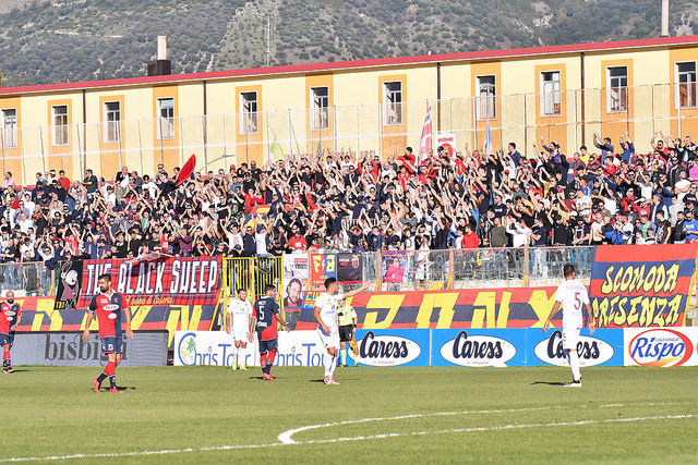 A Casertana e Trapani mancano solo il gol, la fotogallery del big match