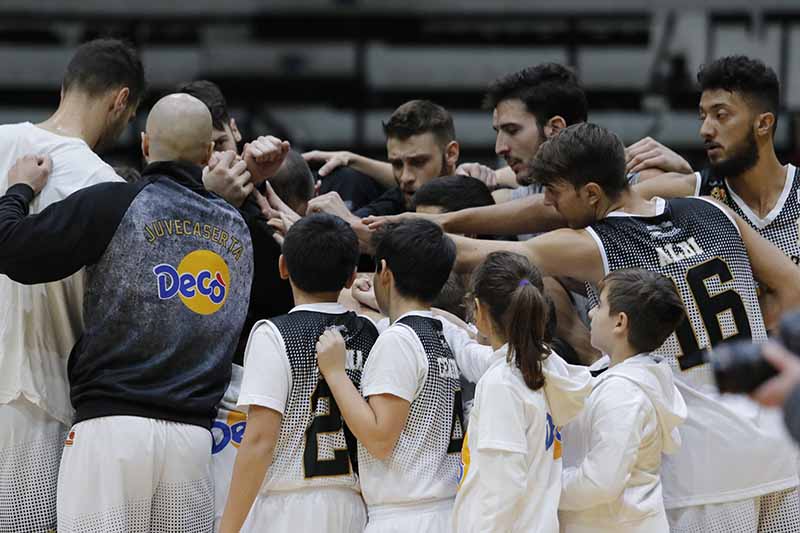 La Juve festeggia la vittoria (Foto Gianfranco Carozza)