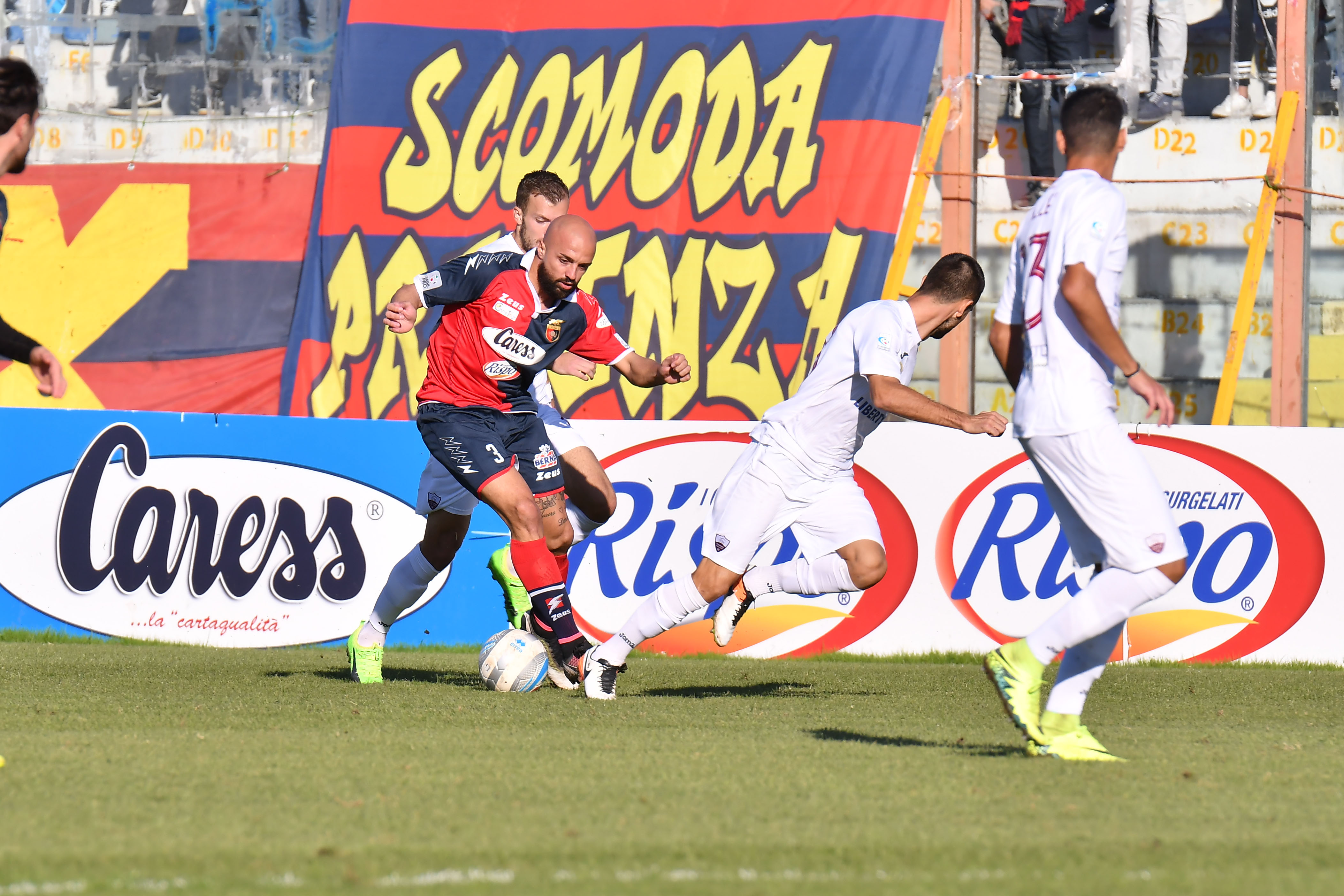 Cambi forzati per i rossoblù, le formazioni ufficiali di Casertana-Trapani