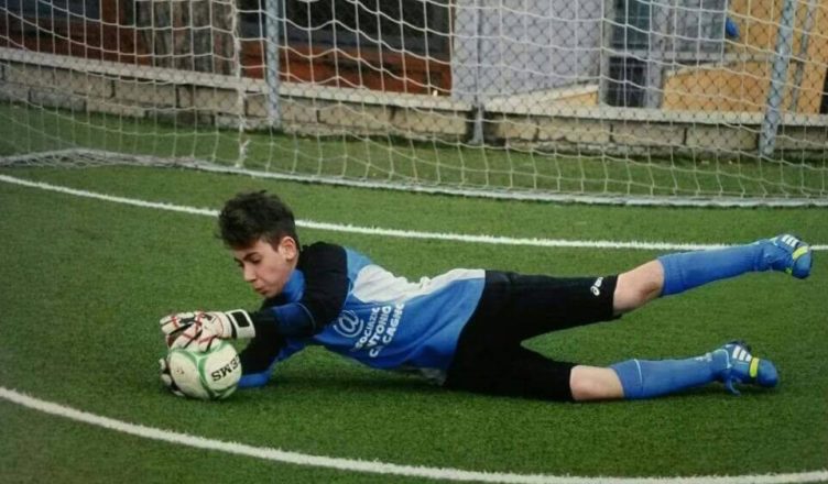 Debutta a 16 anni in Serie D un portiere casertano: non può nulla sull’eurogoal di Longo