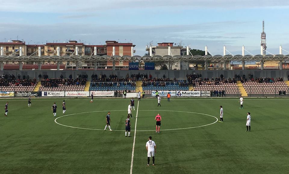 L’ALBANOVA GRIDA ALLO SCANDALO! La capolista Frattese trionfa tra le proteste per l’arbitraggio