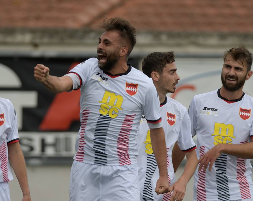 COLPACCIO DELL’ALBANOVA. Il presidente Zippo annuncia il nuovo attaccante dalla Serie D