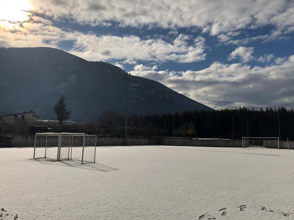 Il "Comunale" di Paolisi innevato