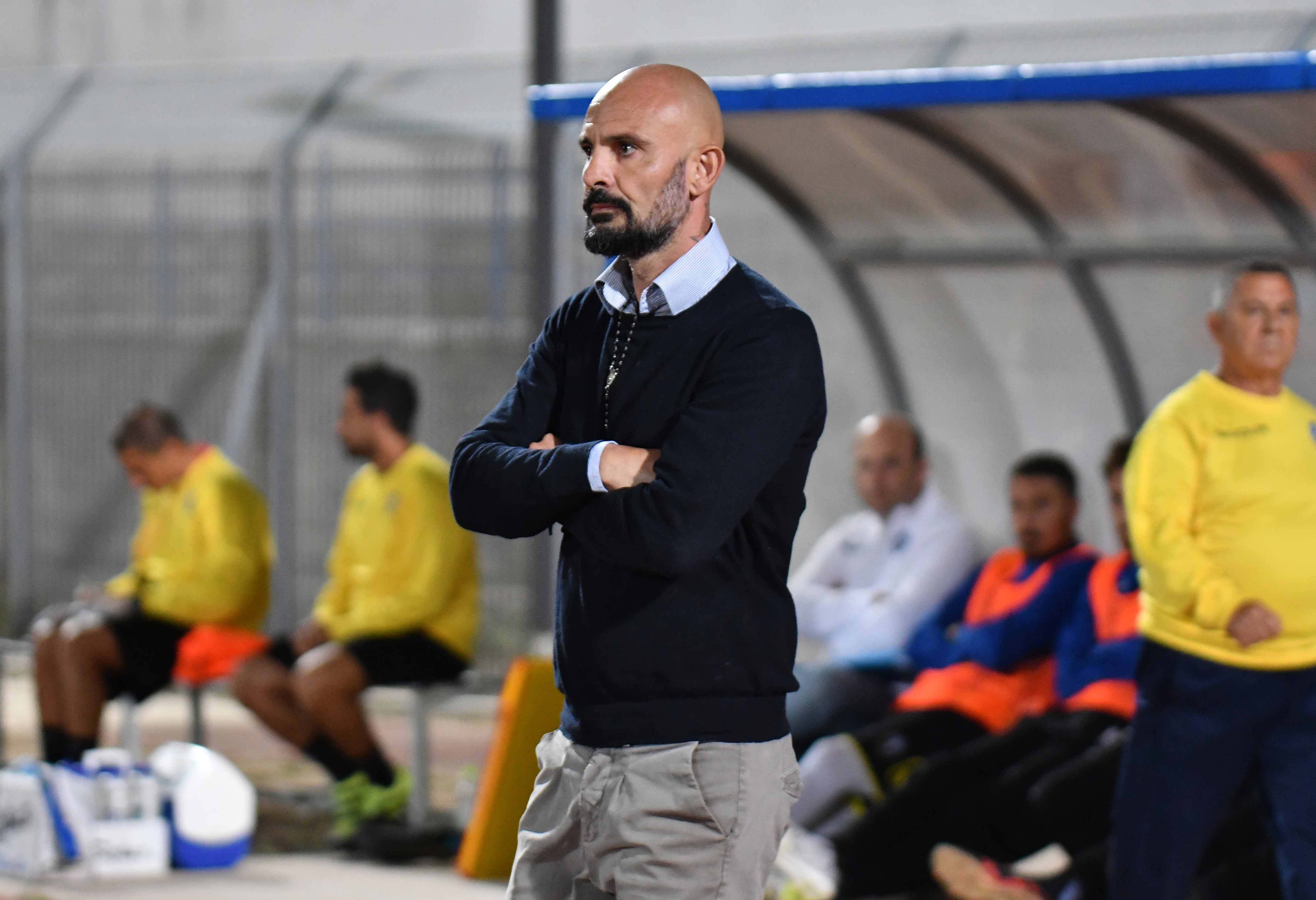 Verso Casertana-Bisceglie, mister Ginestra: “I rossoblù possono recuperare il terreno perduto ma mercoledì non sarà una passeggiata”