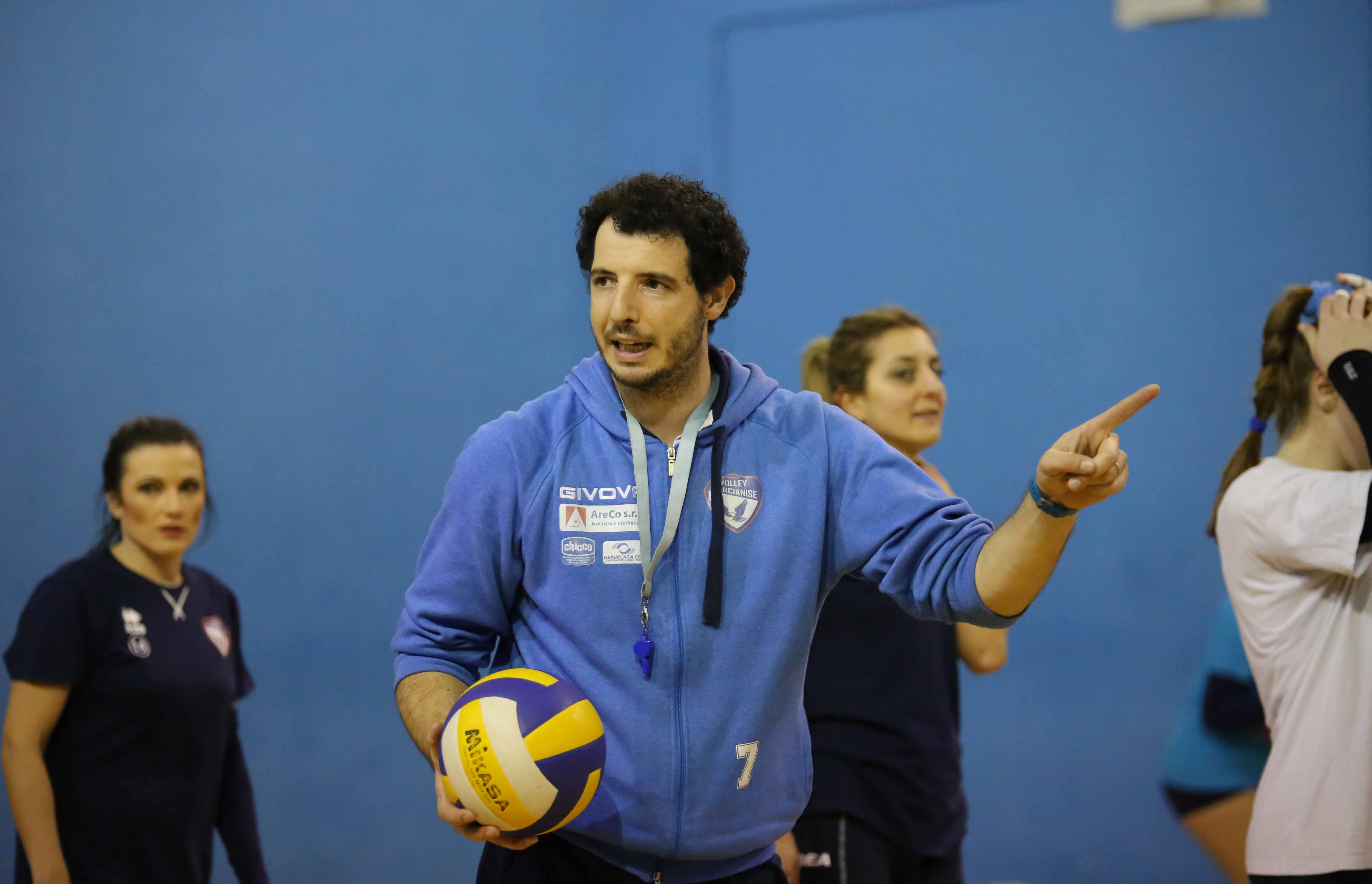 VIDEO – Coach Di Salvatore fiducioso: “Le ragazze hanno le potenzialità per rialzarsi. Questo Volley Marcianise può ancora dire la sua”